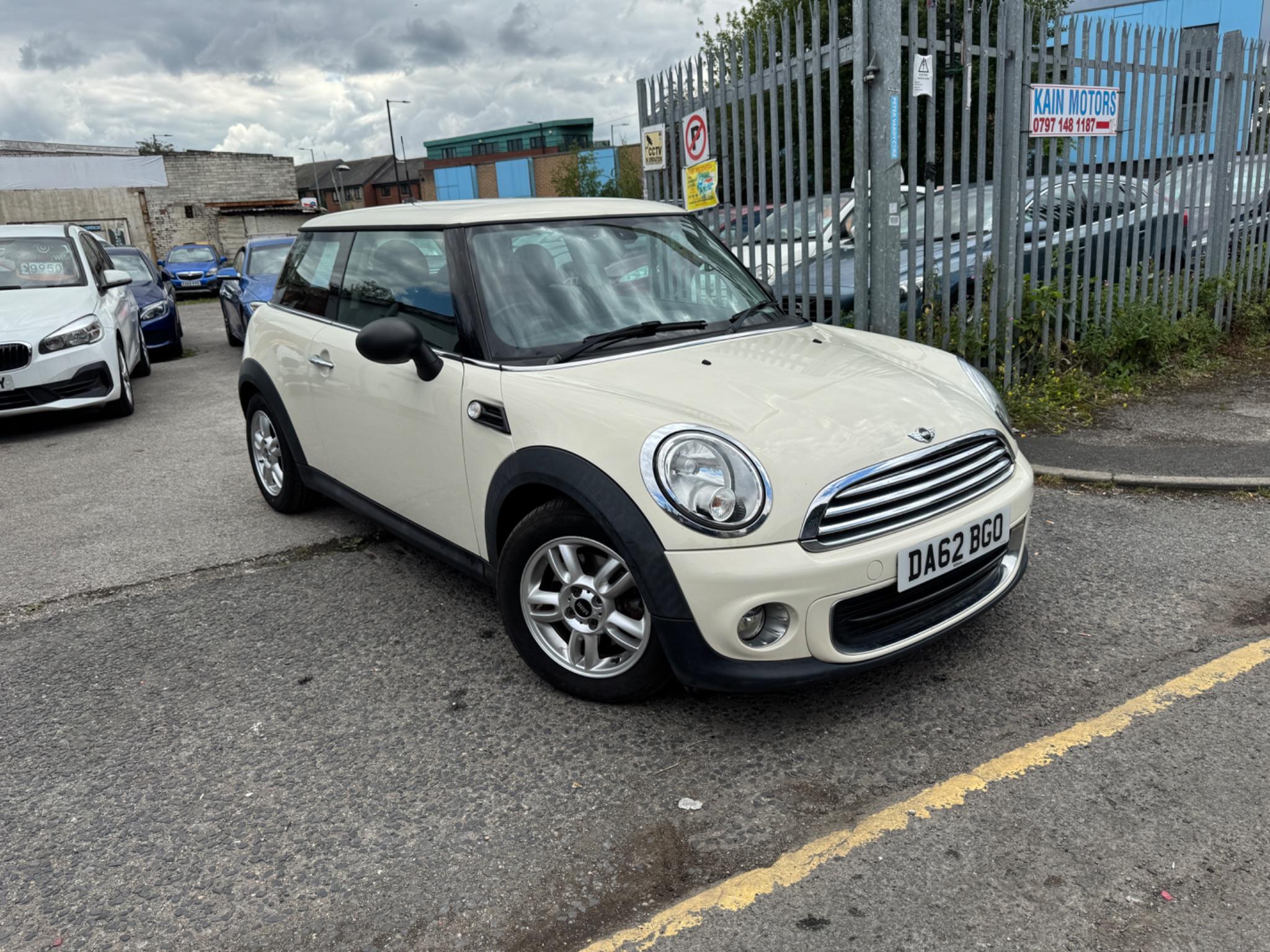 2012 MINI Hatch